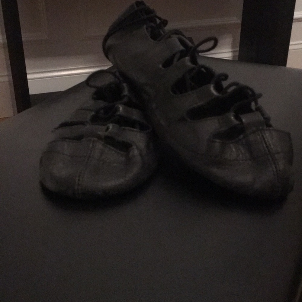 Ghillie’s for irish step dancing